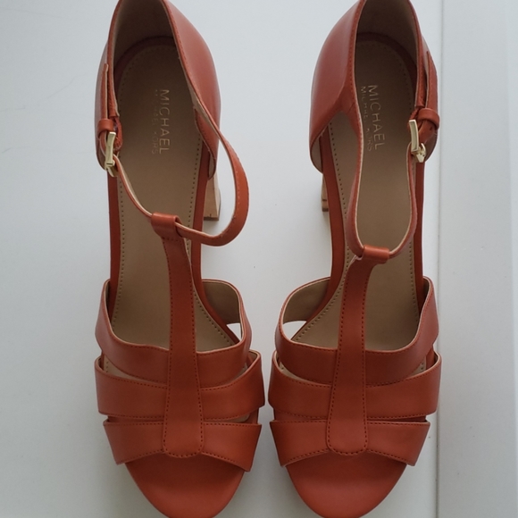 Michael Kors Platforms - Picture 1 of 5